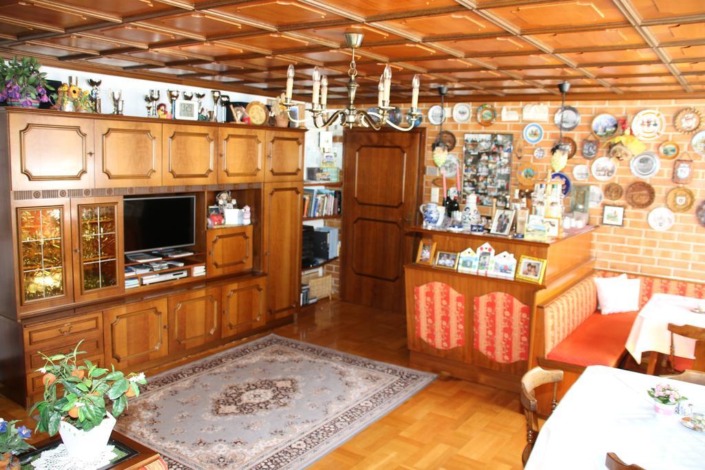 Haus Dorfer Bed and Breakfast Mariapfarr Buitenkant foto