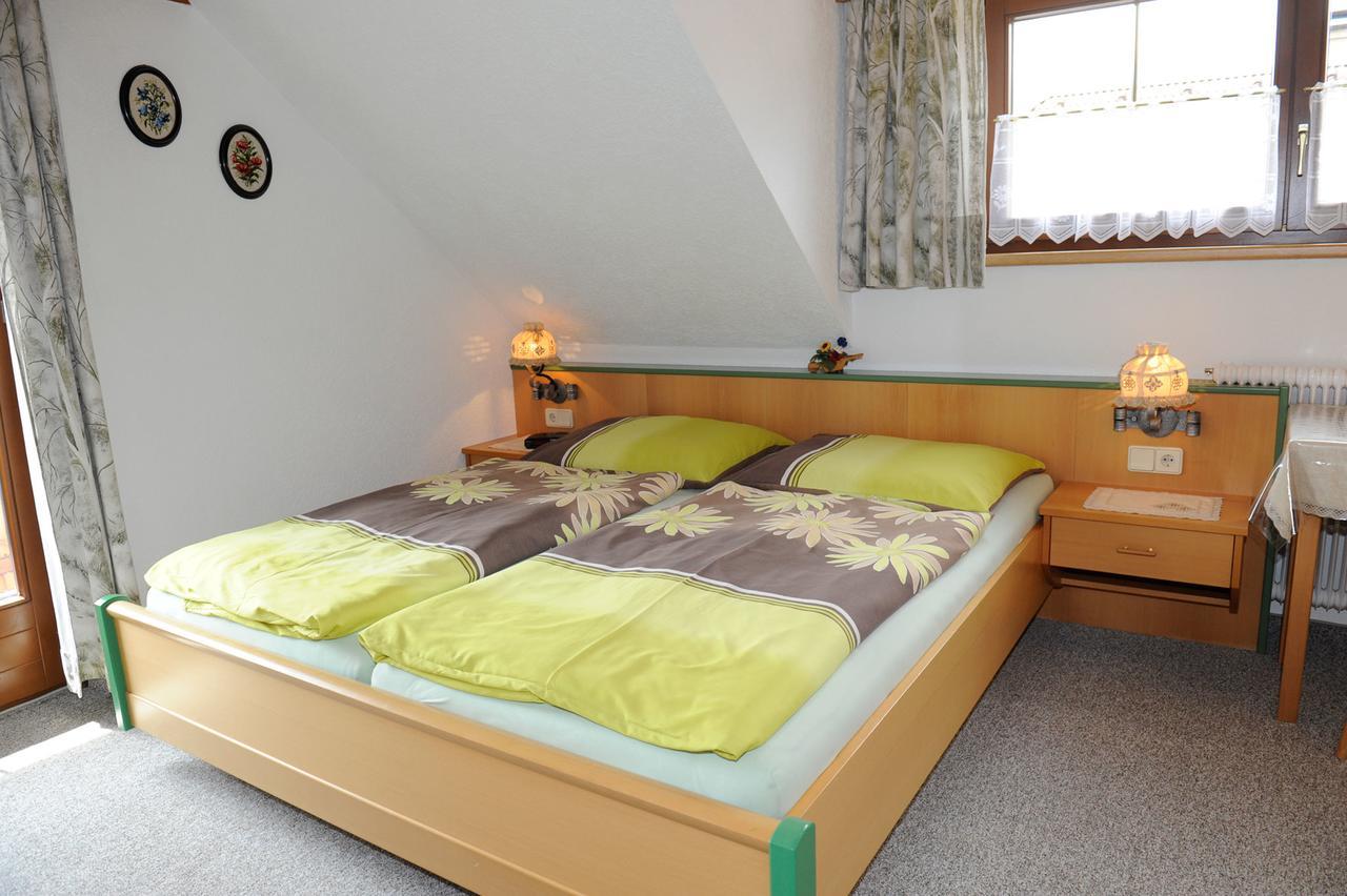 Haus Dorfer Bed and Breakfast Mariapfarr Buitenkant foto