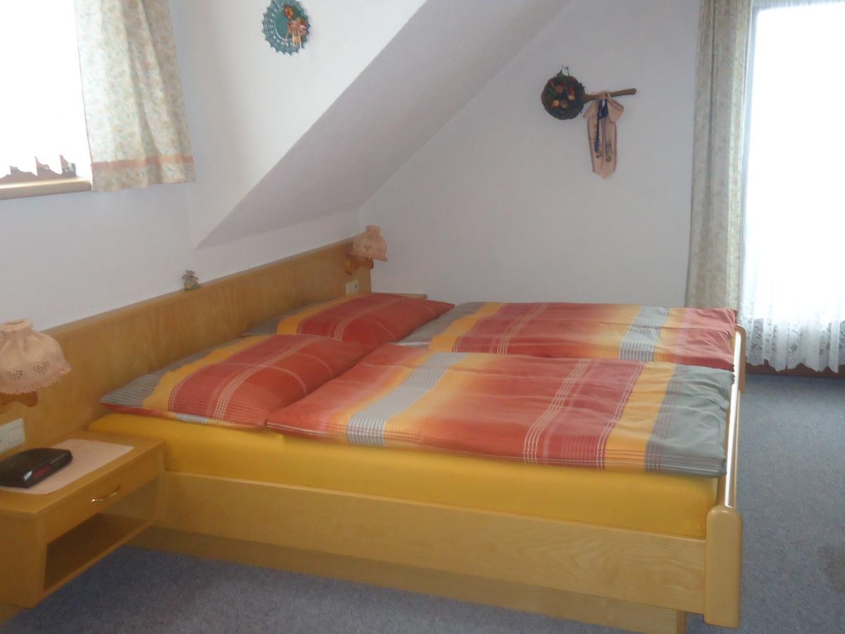 Haus Dorfer Bed and Breakfast Mariapfarr Buitenkant foto